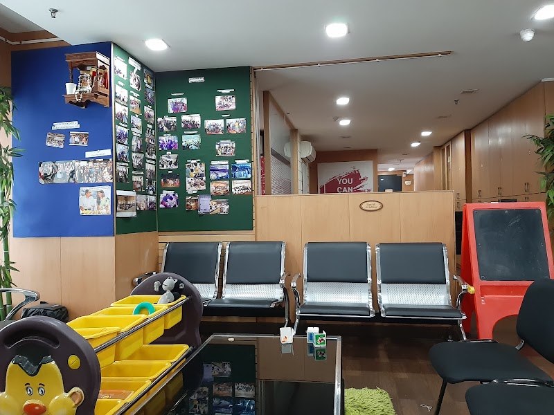 Carring Minds International | Institute of Mental Health | OPD Clinics - Psychologist in Bhowanipore, Kolkata (Photo by Biswarup Dutta)