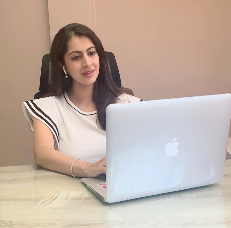 Dr Arti Shroff - Counselor , Psychologist & Therapistl Counselling for depression & Anexity in Kemps corner